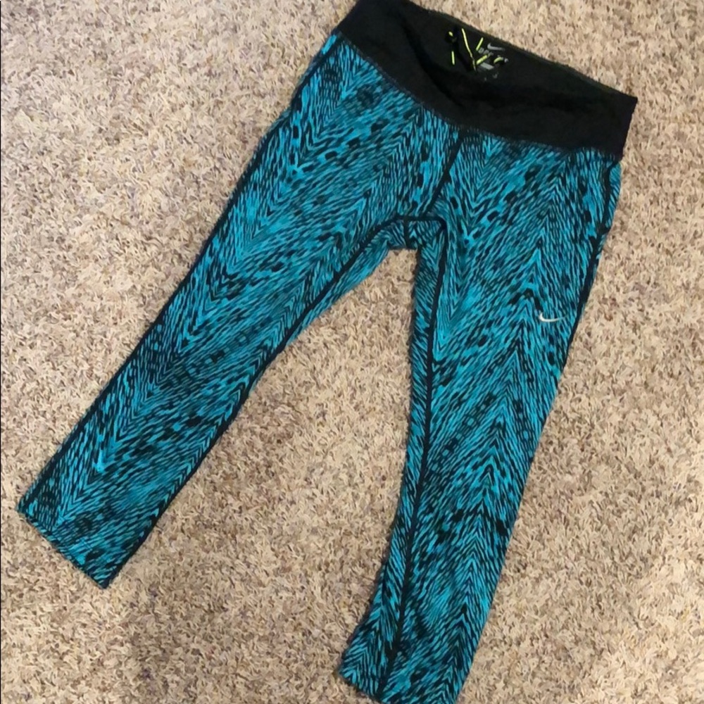 Dri-fit Nike capris - NWOT